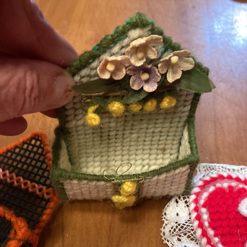 LOY vintage handmade magnets and match holders - Picture 9 of 11